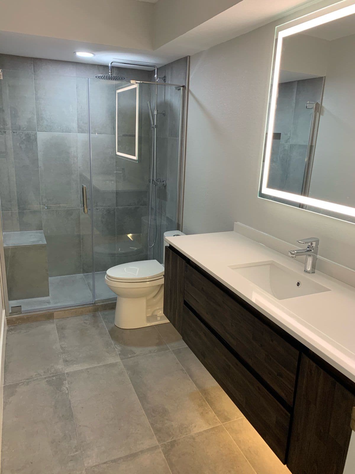Gallery photos for Bathroom Remodels by Arvin Construction Inc.: Image #1